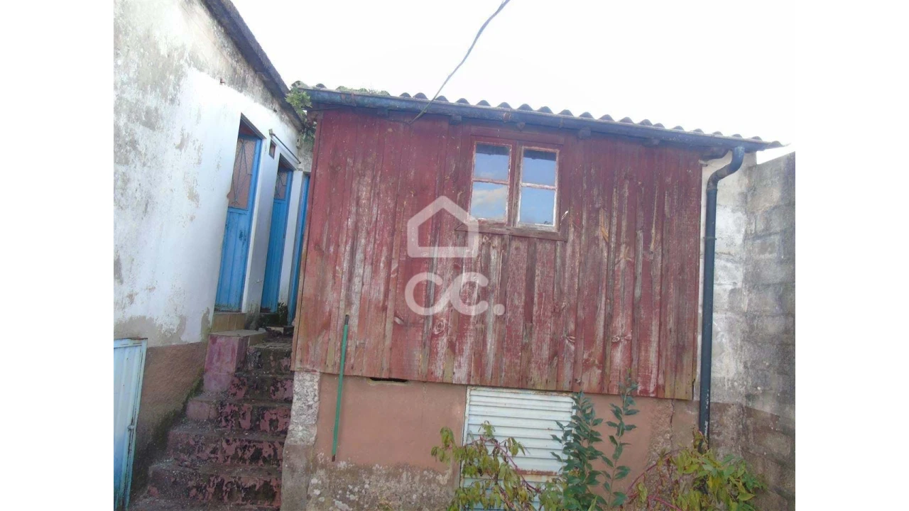 Moradia T2 para Venda em Candoso (São Martinho) Foto 7