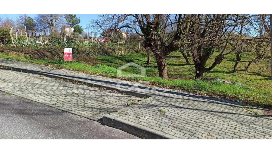 Terreno para Venda em Estorãos Foto 2