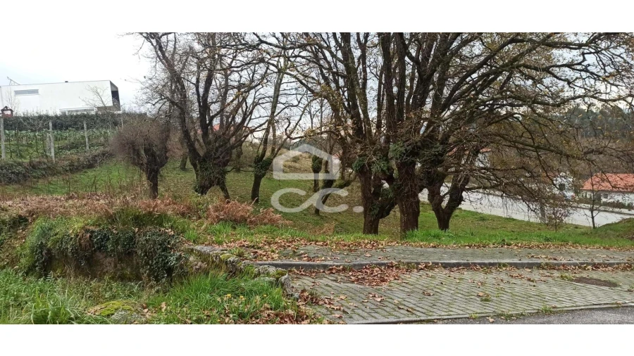 Terreno para Venda em Estorãos Foto 4