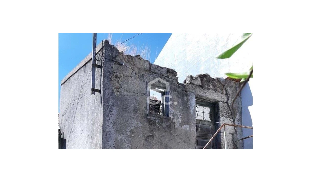 Moradia para Venda em Canas de Senhorim Foto 1