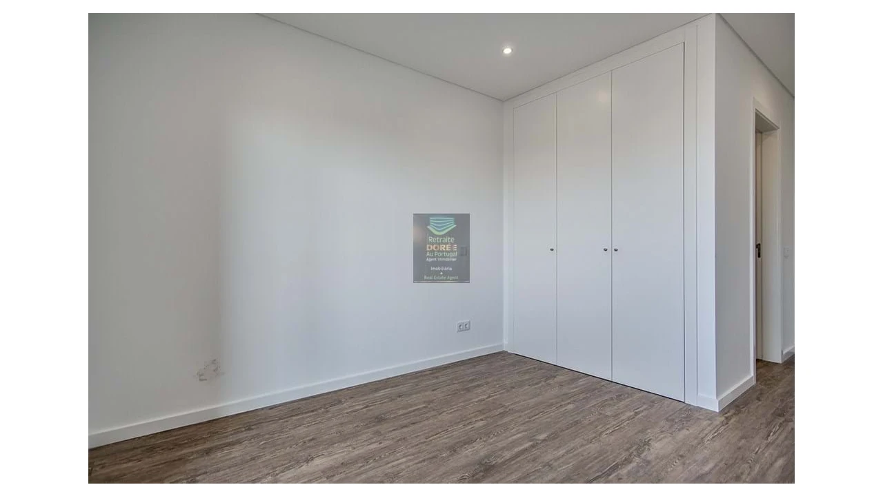 Apartamento T2 para Venda em Portimão Foto 15