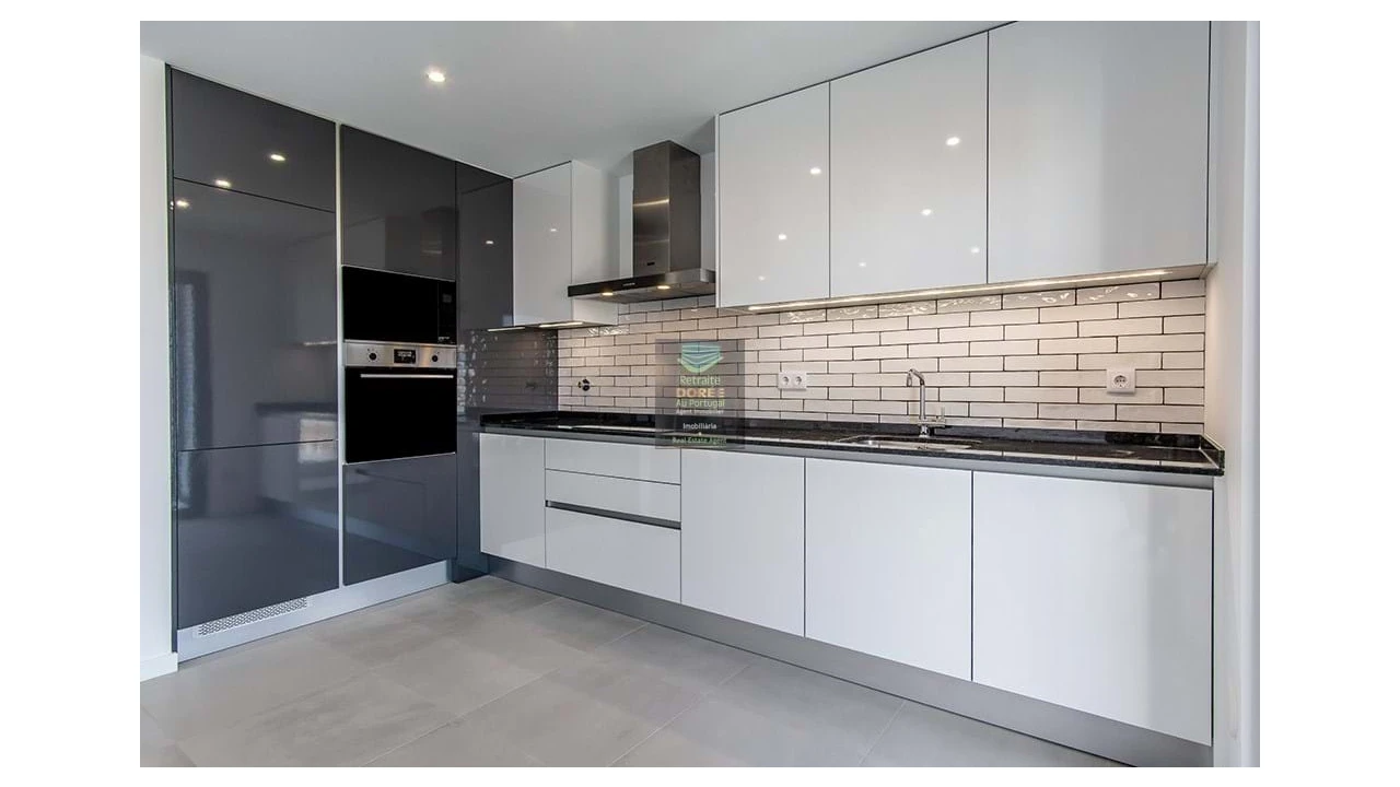 Apartamento T2 para Venda em Portimão Foto 8