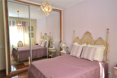 Moradia T3 para Venda em Loule (São Clemente)