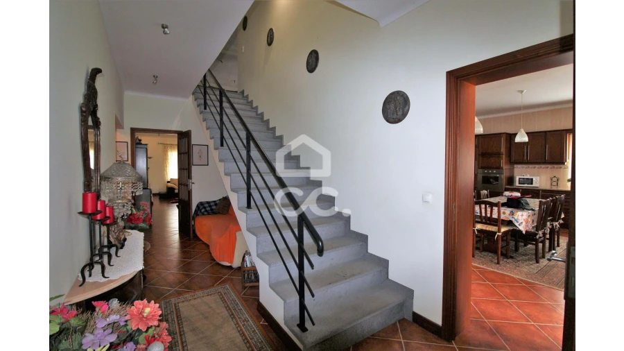 Moradia T5 para Venda em Fenais da Luz Foto 20