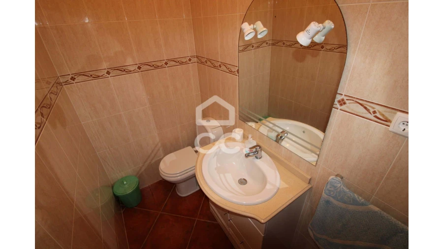 Moradia T5 para Venda em Fenais da Luz Foto 9