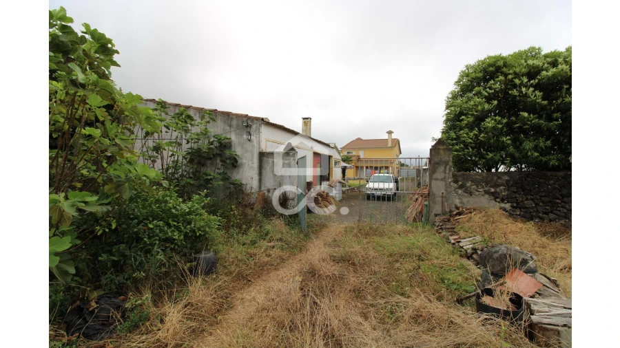 Moradia T5 para Venda em Fenais da Luz Foto 37