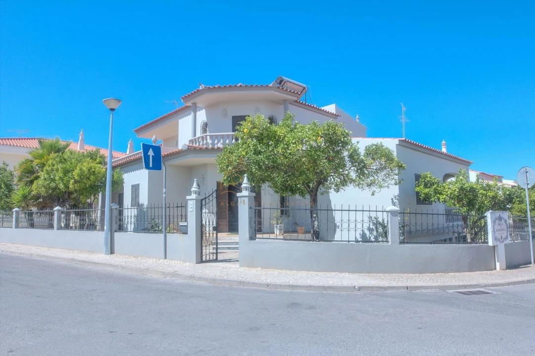 Moradia T4 para Venda em Loule (São Clemente) Foto 2