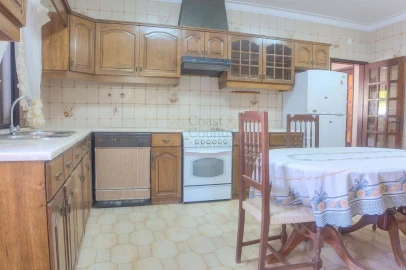 Moradia T4 para Venda em Loule (São Clemente)