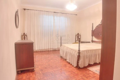 Moradia T4 para Venda em Loule (São Clemente)