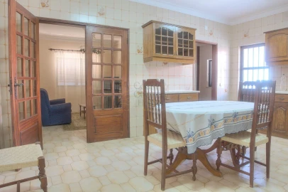 Moradia T4 para Venda em Loule (São Clemente)