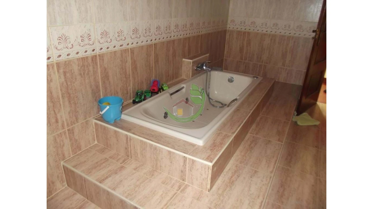 Moradia T5 para Venda em Vade Foto 6