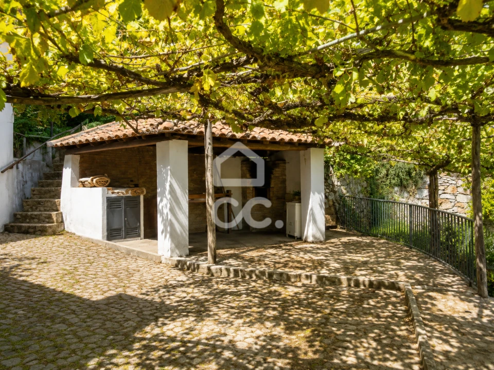 Quinta T3 para Venda em Roriz Foto 7