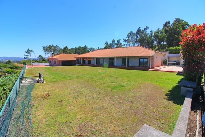 Moradia T5 para Venda em Antas