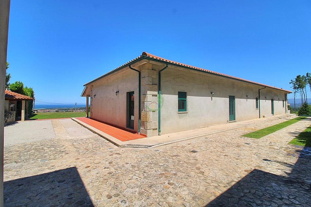 Moradia T5 para Venda em Antas Foto 4