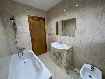 Apartamento T3 para Venda em Póvoa de Varzim, Beiriz e Argivai