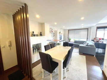 Apartamento T3 para Venda em Póvoa de Varzim, Beiriz e Argivai