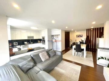 Apartamento T3 para Venda em Póvoa de Varzim, Beiriz e Argivai