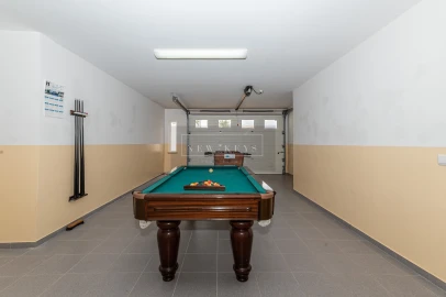 Moradia T4 para Venda em Albufeira e Olhos de Água