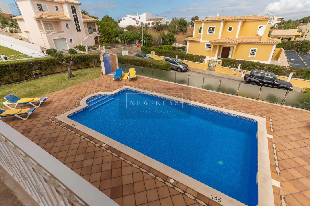 Moradia T4 para Venda em Albufeira e Olhos de Água Foto 4