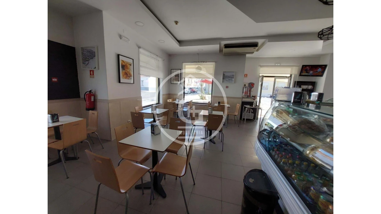 Negócio para Venda em Almeirim Foto 4