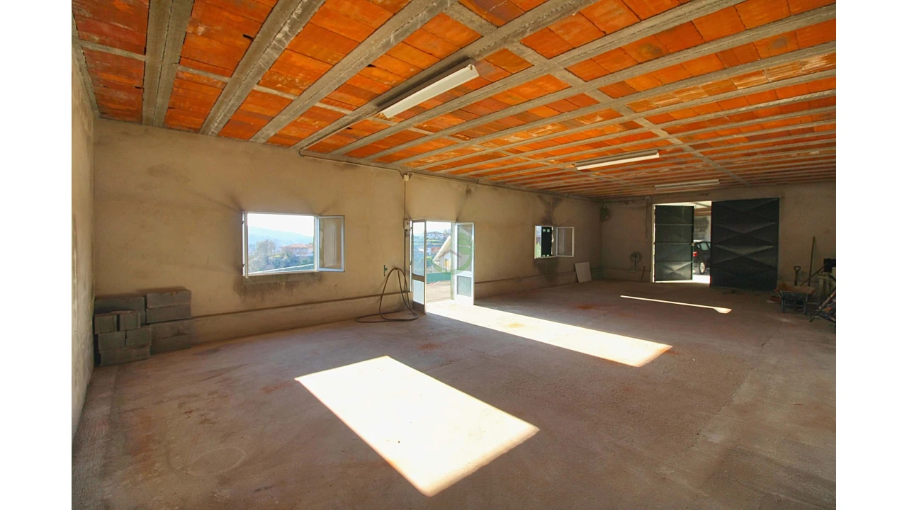 Moradia para Venda em Bouro (Santa Maria) Foto 8