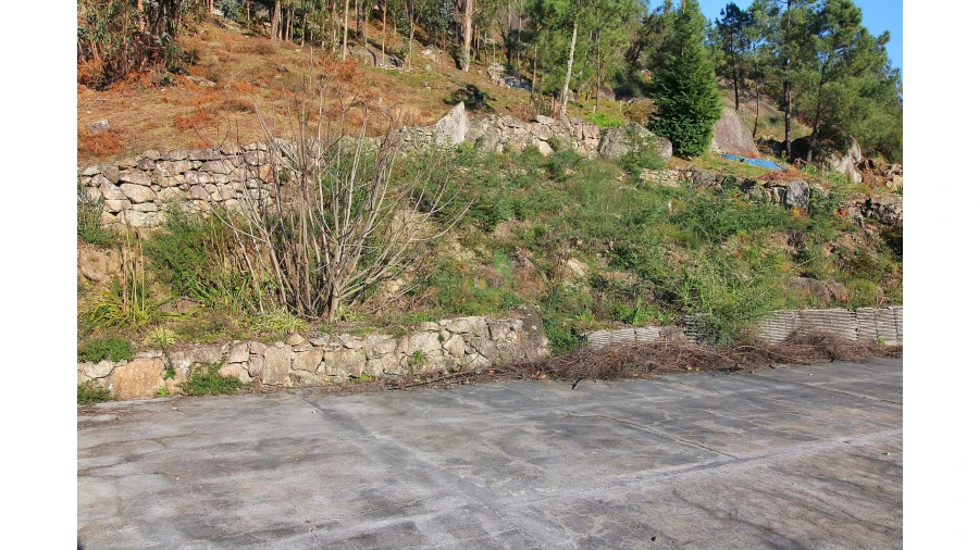 Moradia para Venda em Bouro (Santa Maria) Foto 11