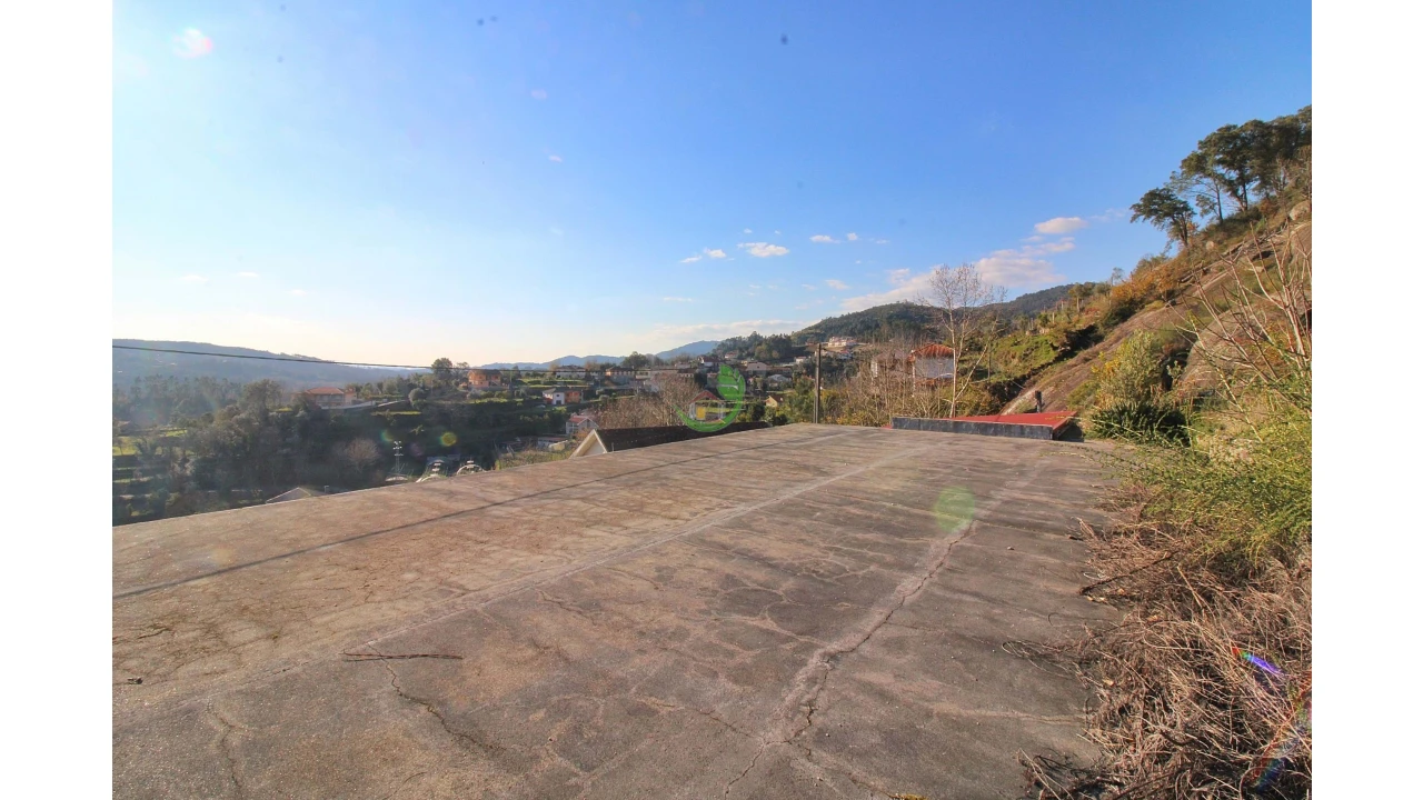 Moradia para Venda em Bouro (Santa Maria) Foto 9