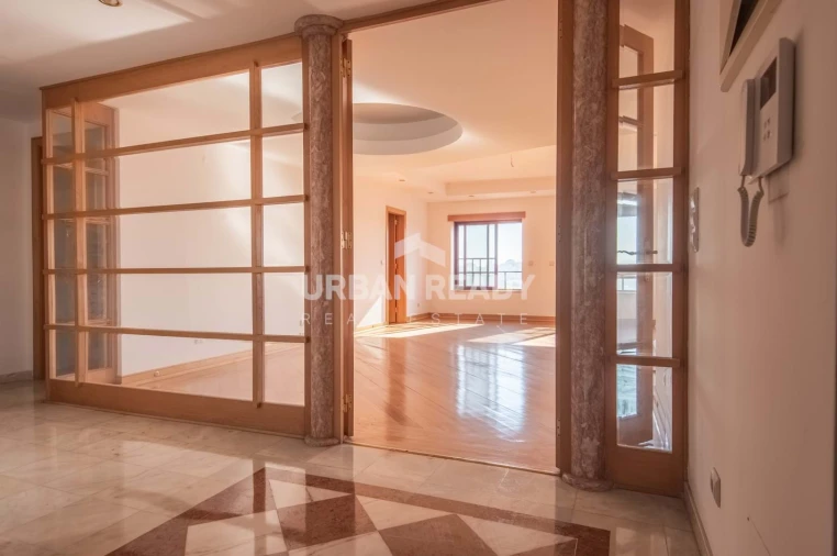 Apartamento T3 para Venda em Almada, Cova da Piedade, Pragal e Cacilhas Foto 7