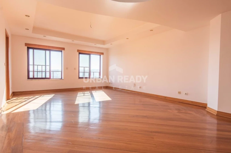 Apartamento T3 para Venda em Almada, Cova da Piedade, Pragal e Cacilhas Foto 9