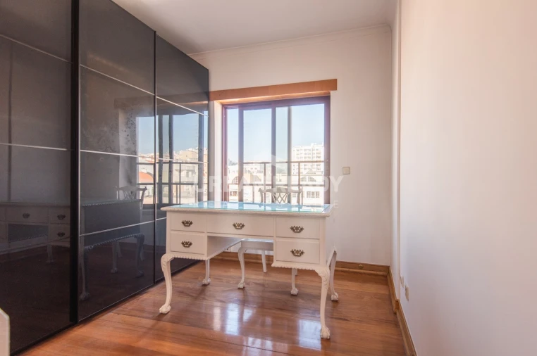 Apartamento T3 para Venda em Almada, Cova da Piedade, Pragal e Cacilhas Foto 15