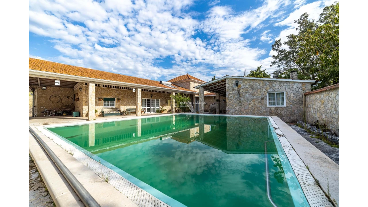 Moradia T4 para Venda em Romeira e Várzea Foto 1