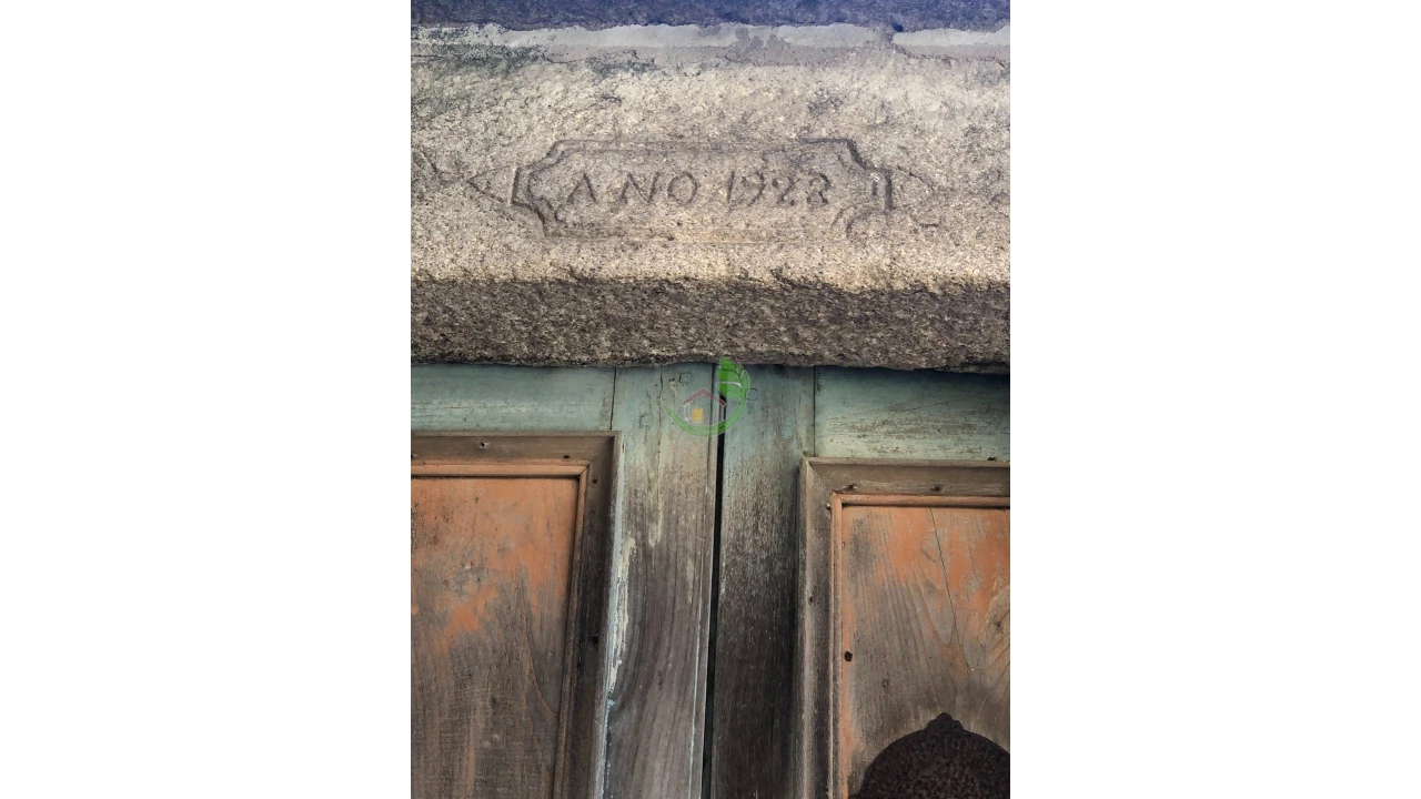 Moradia para Venda em Vila e Roussas Foto 15