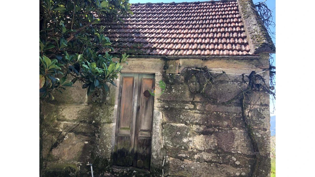 Moradia para Venda em Vila e Roussas Foto 5