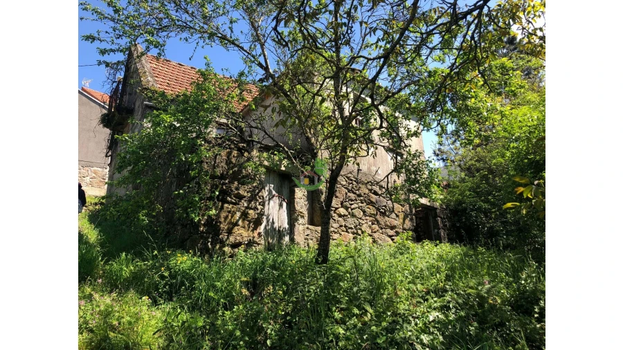 Moradia para Venda em Vila e Roussas Foto 10