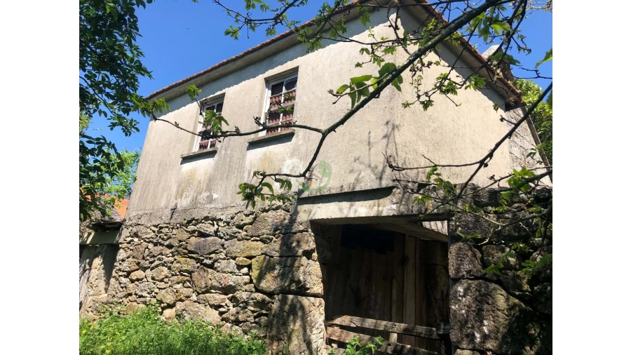 Moradia para Venda em Vila e Roussas Foto 13