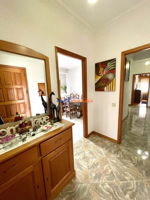 Apartamento T3 para Venda em Vila Nova de Famalicão e Calendário