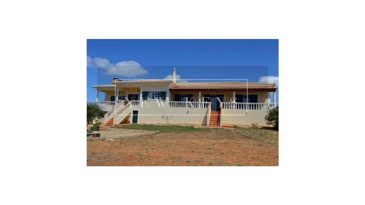 Quinta T3 para Venda em Luz Foto 4