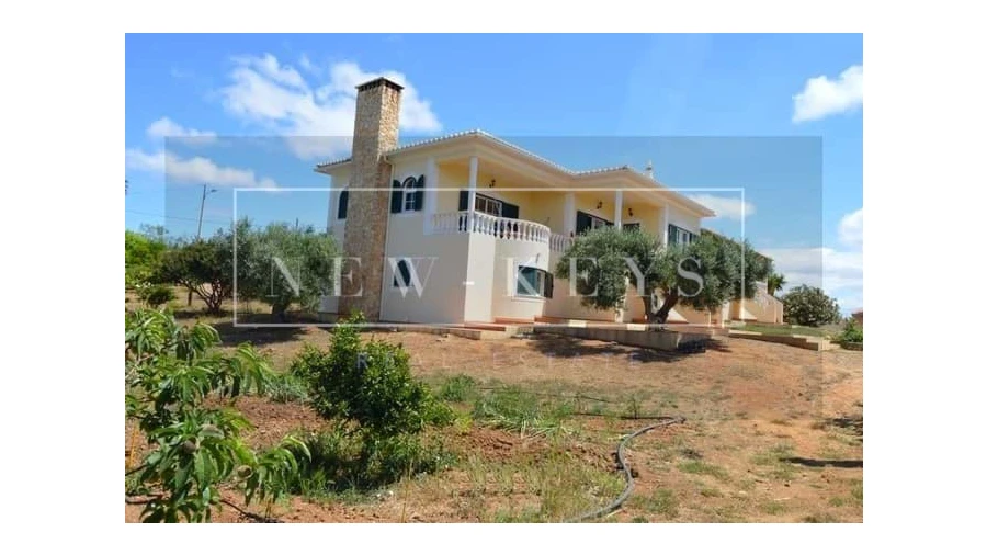 Quinta T3 para Venda em Luz Foto 1