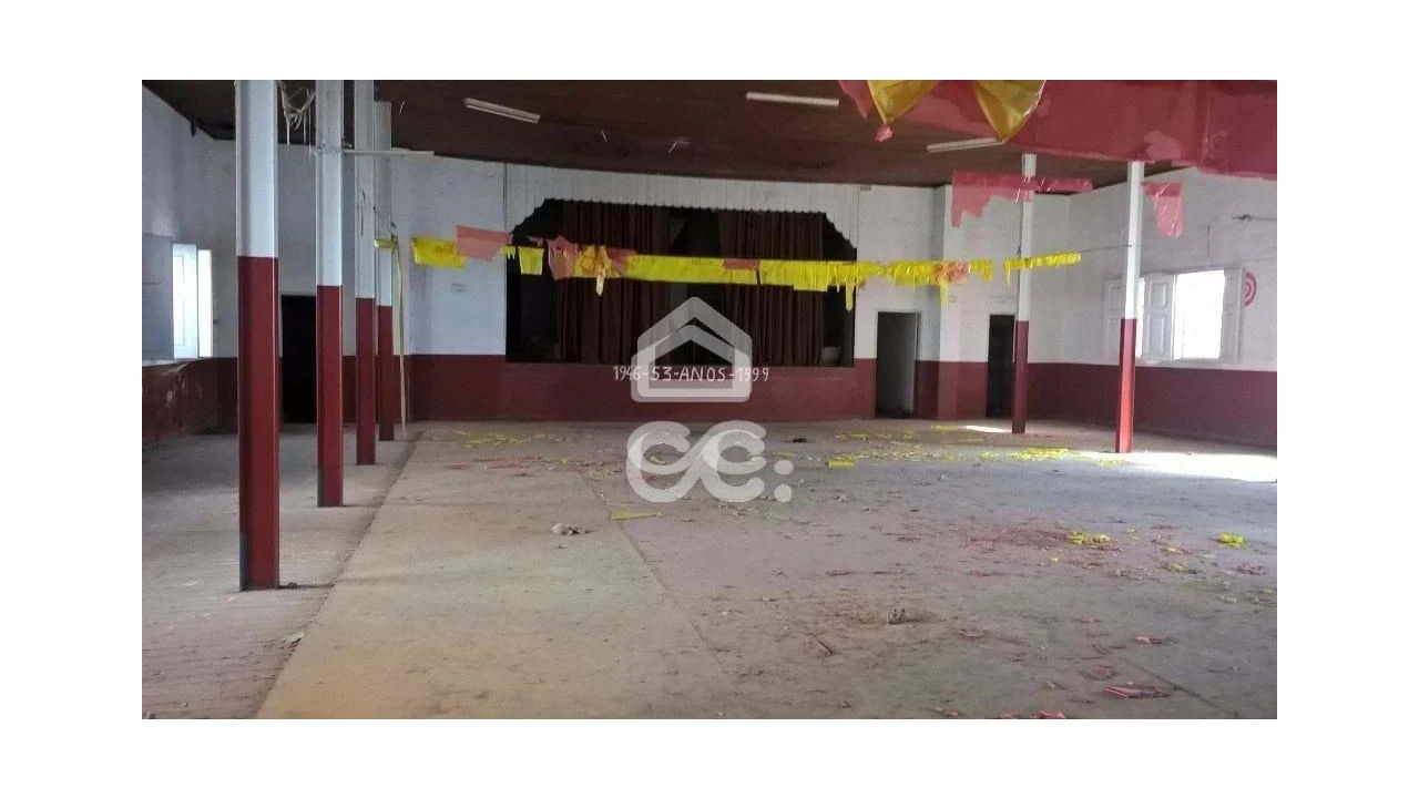 Armazém para Venda em Vieira de Leiria Foto 9