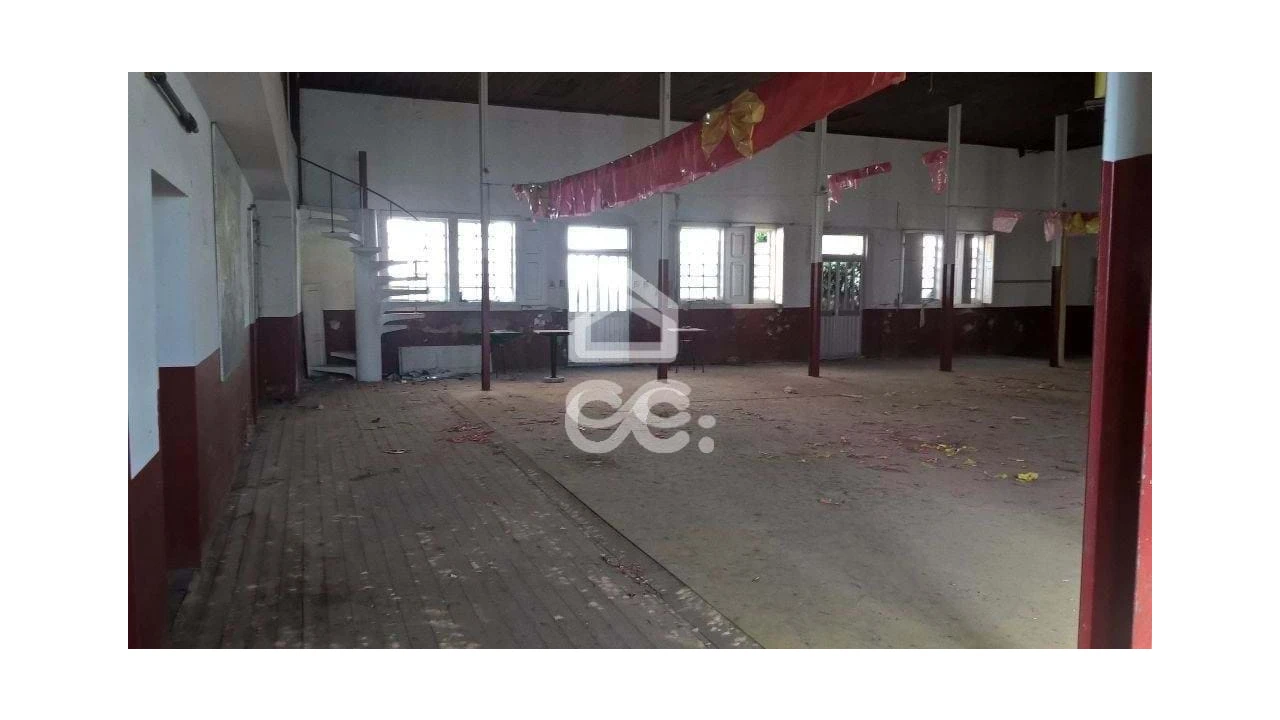 Armazém para Venda em Vieira de Leiria Foto 12