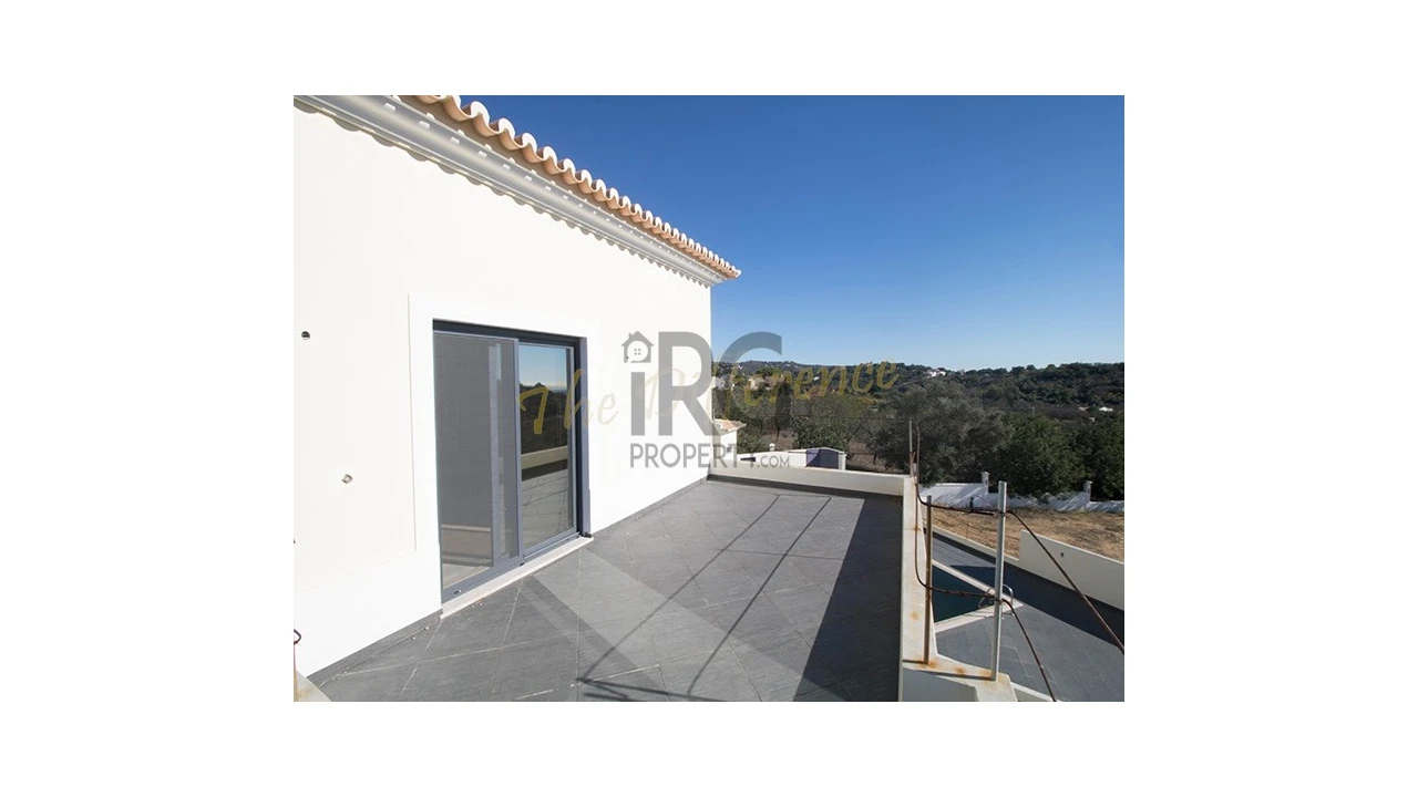 Moradia T4 para Venda em Boliqueime Foto 16