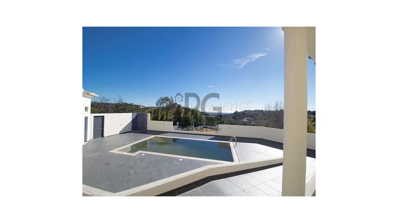 Moradia T4 para Venda em Boliqueime Foto 7