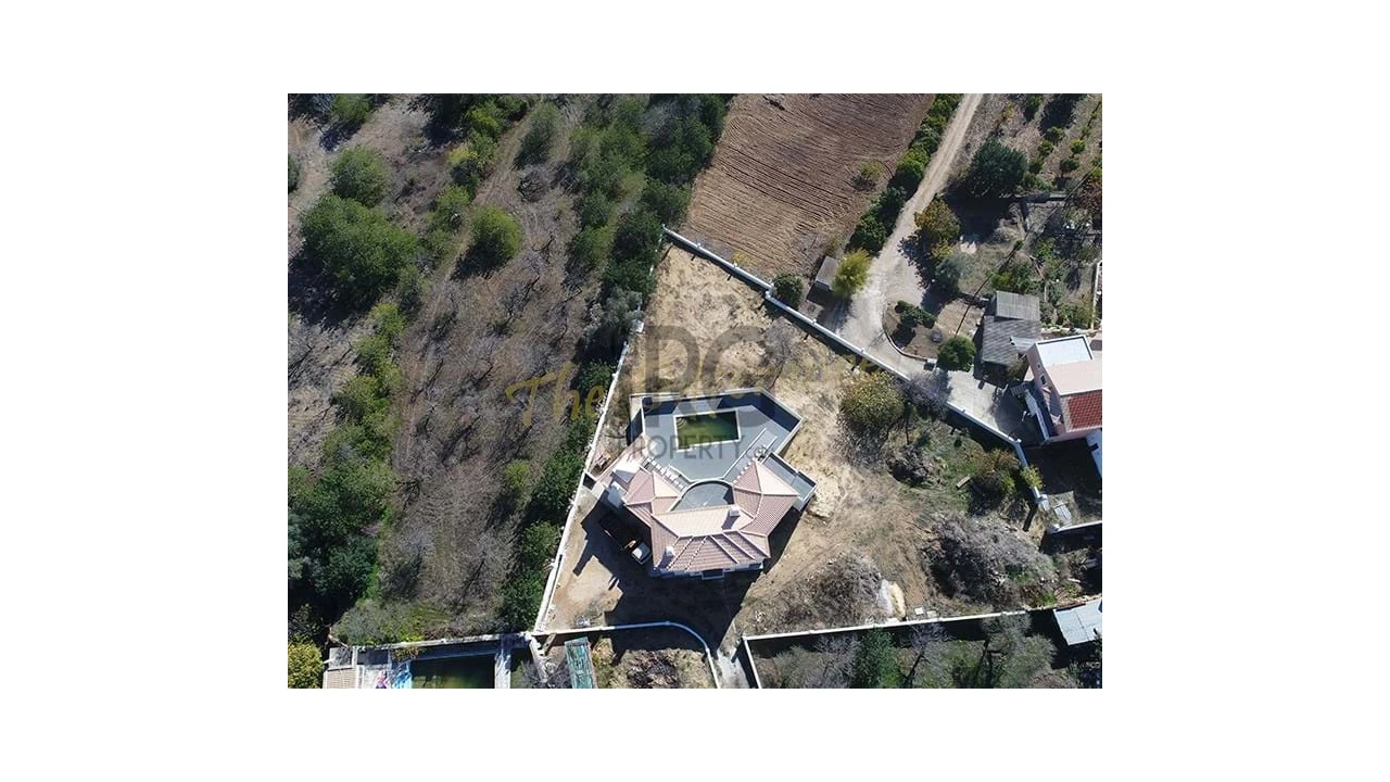 Moradia T4 para Venda em Boliqueime Foto 2