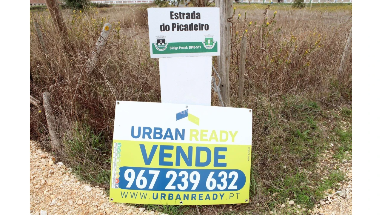 Terreno para Venda em Arrouquelas Foto 15