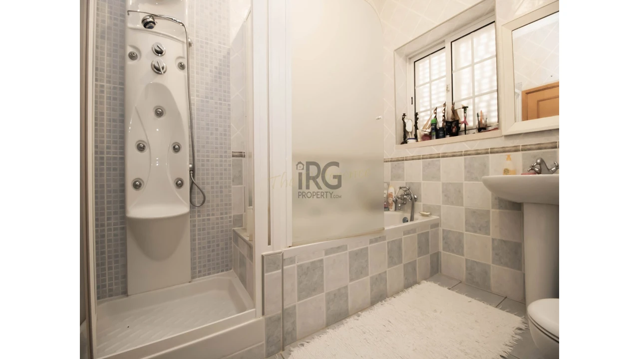 Moradia T3 para Venda em Quarteira Foto 9