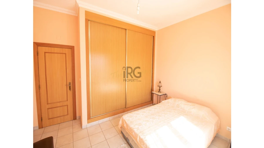 Moradia T3 para Venda em Quarteira Foto 11