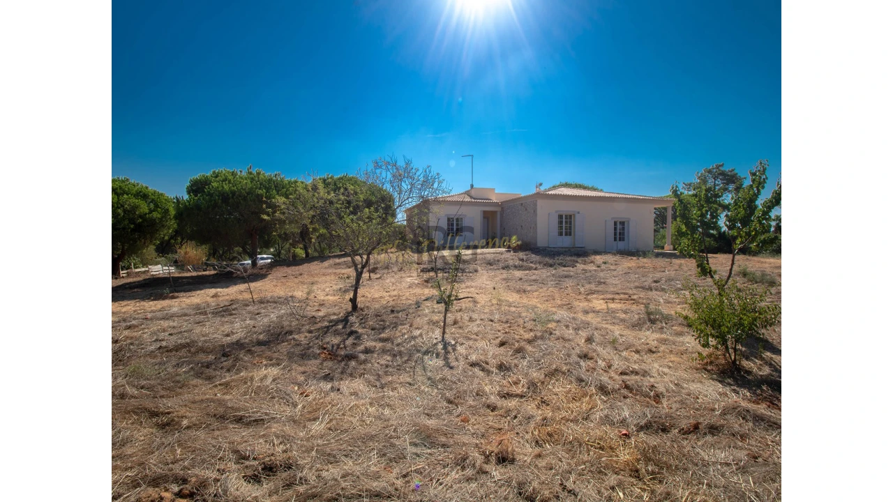 Moradia T3 para Venda em Quarteira Foto 2