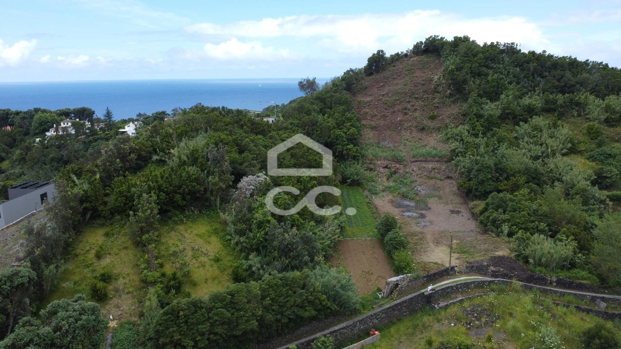 Terreno para Venda em Agua de Pau Foto 7