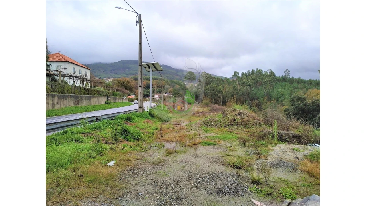 Terreno para Venda em Rebordões (Souto) Foto 1