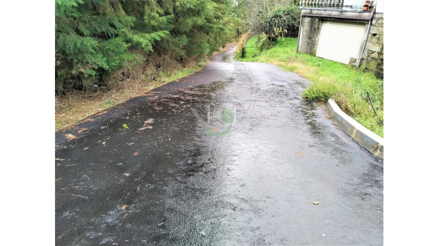 Terreno para Venda em Rebordões (Souto) Foto 2